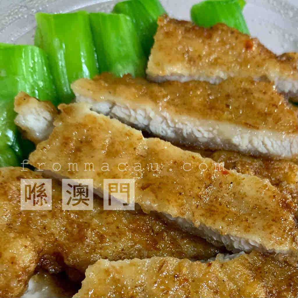 Pork Chop and Vegetable Noodles tastes good at HaoLian Congee Restaurant in Fai Chi Kei (Lok Yeung), Macau